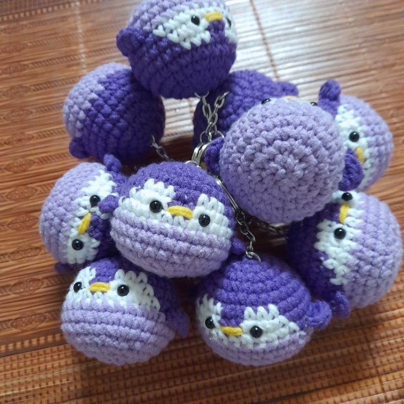 Móc khóa cánh cụt bằng len handmade