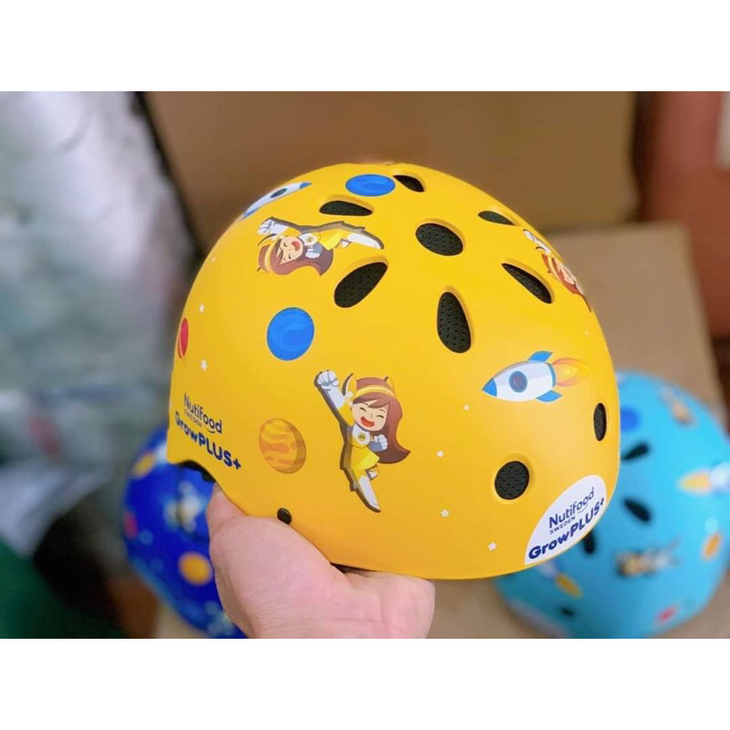 NÓN BẢO HIỂM CHO BÉ. QUÀ KHUYẾN MÃI NUTIFOOD.