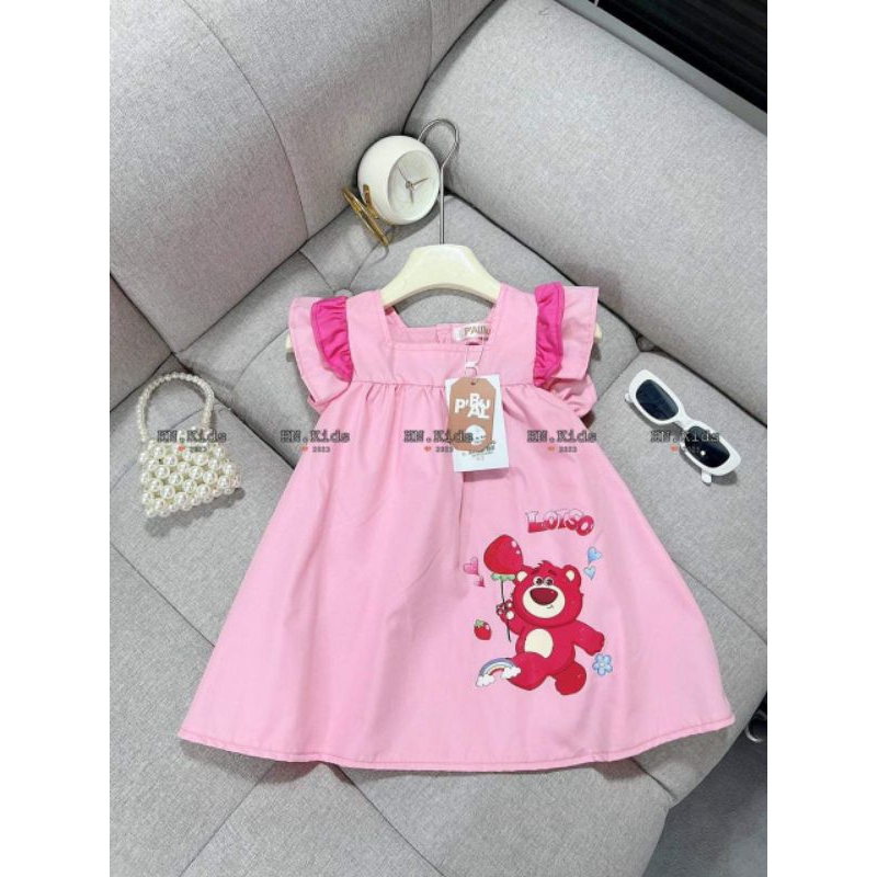 Váy gấu dâu cho bé gai 8 đến 28kg.hình thật trải sàn ạ