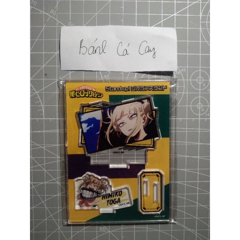 Standee Toga Himiko sẵn