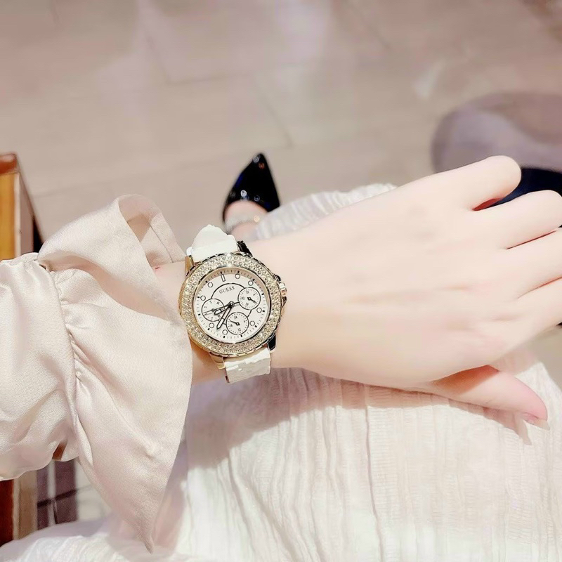 Đồng hồ nữ GUES GW0411L1 mặt tròn dây silicon trắng siz 34mm