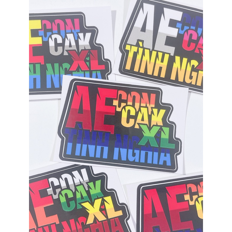 Tem dán chữ Éo cho mượn, AE tình nghĩa giao màu ngẫu nhiên, có sẵn keo dán phía sau