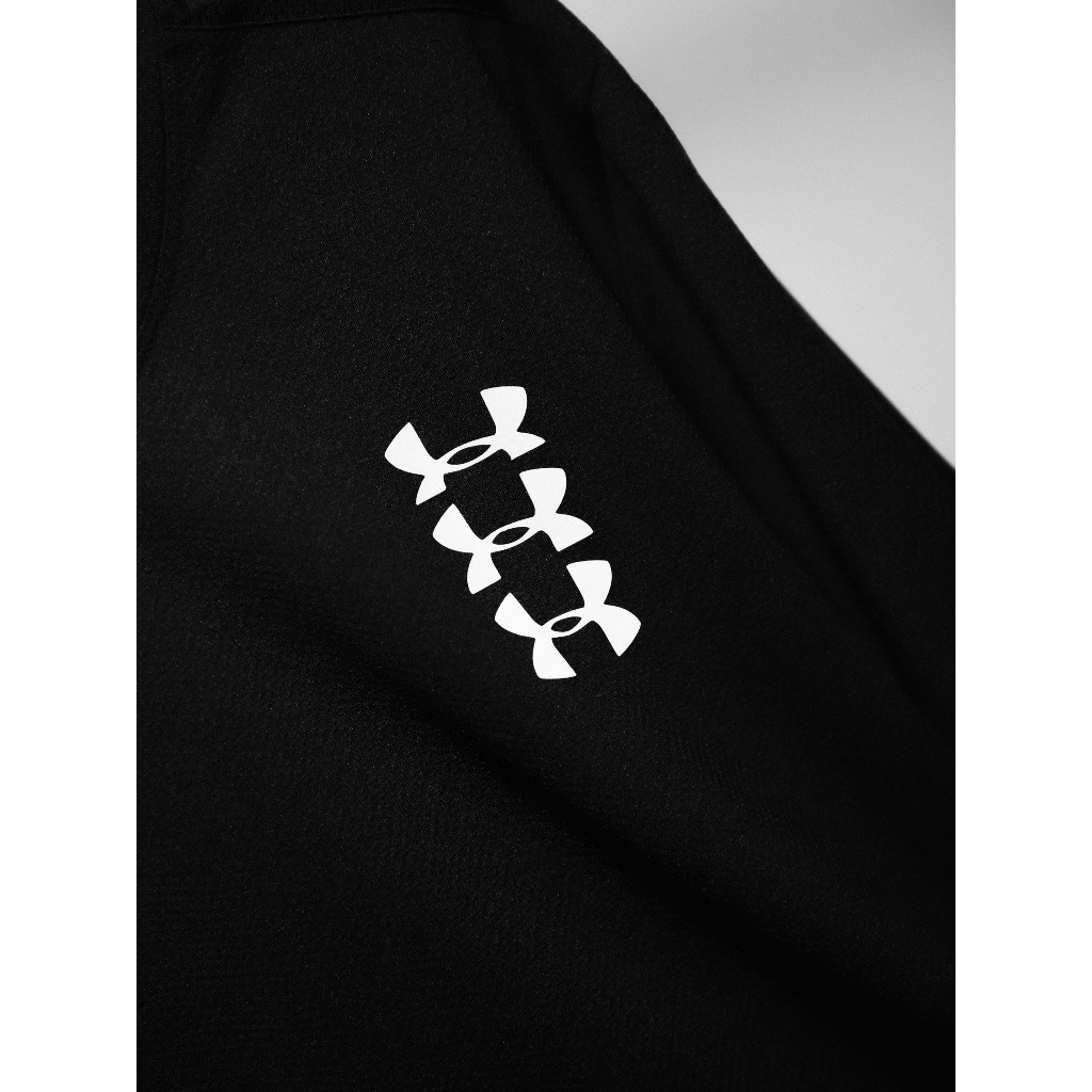 Áo thun nam tập thể thao UNDER MEN TRAINING FLEECE 3LOGO, sợi vải đan xen thông thoáng, siêu mát, đàn hồi tốt