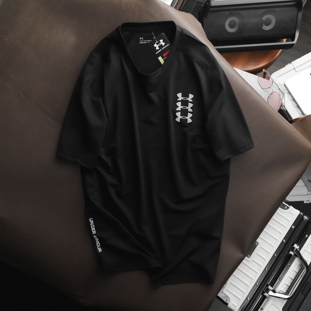 Áo thun nam tập thể thao UNDER MEN TRAINING FLEECE 3LOGO, sợi vải đan xen thông thoáng, siêu mát, đàn hồi tốt