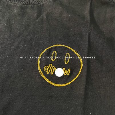 SKETCH MASCOT EMBROIDERY BLACK - Áo thun tee thêu hình mặt cười Mascot trước ngực