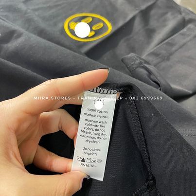 SKETCH MASCOT EMBROIDERY BLACK - Áo thun tee thêu hình mặt cười Mascot trước ngực