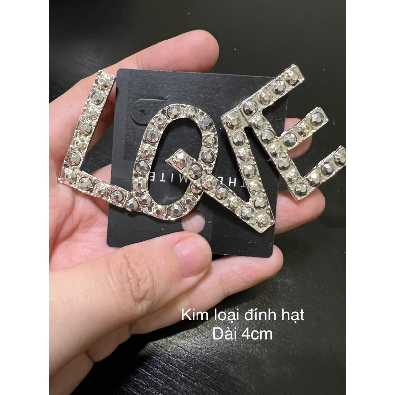 Bông tai kim loại độc đáo