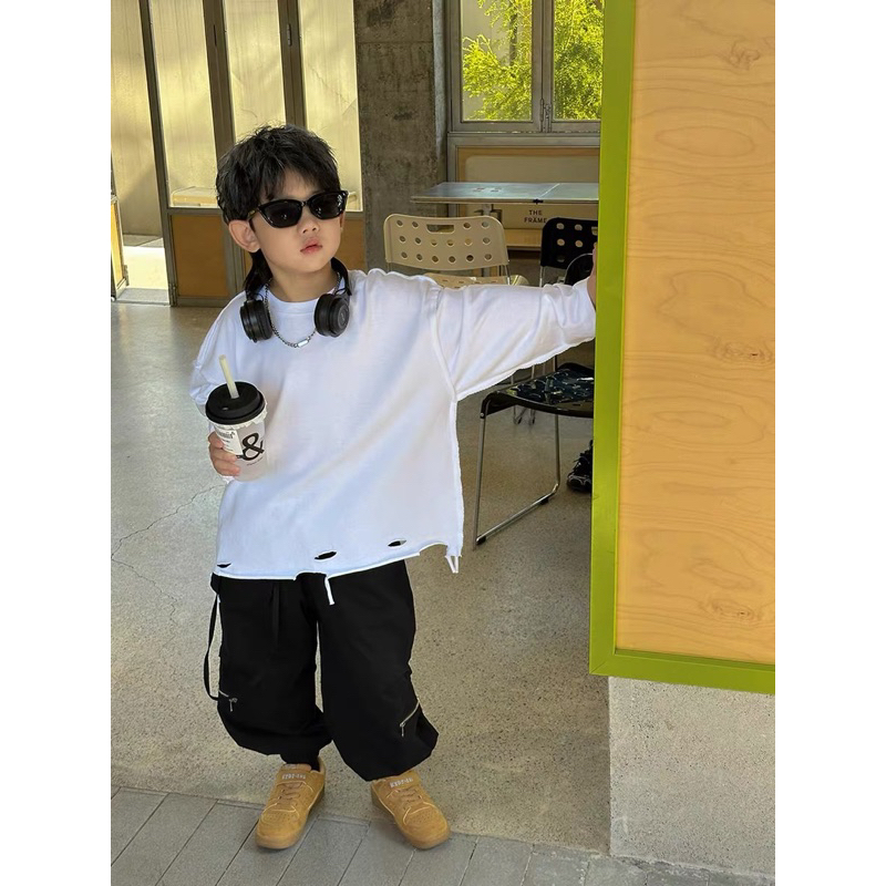 Áo Thun Trắng Trơn Dài Tay Rách Vạt Gấu Cho Bé Trai, Chất Cotton Thoáng Mát, Mix Hoodi Mix Mọi Phong Cách - XUDOO KIDS