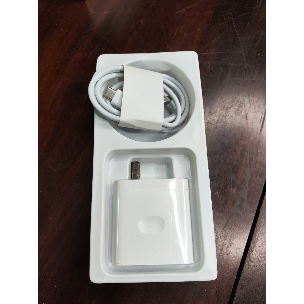 Sạc Oppo siêu nhanh SuperVooc 100W