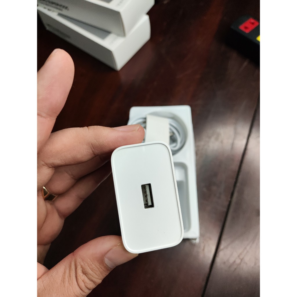 Sạc Oppo siêu nhanh SuperVooc 100W