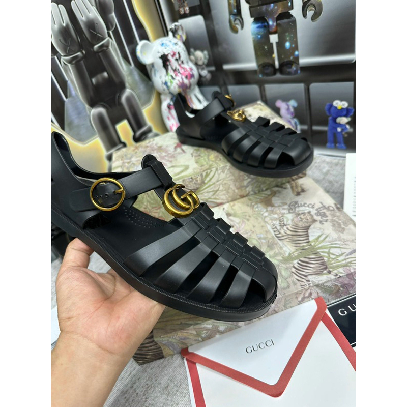 Dép rọ học sinh