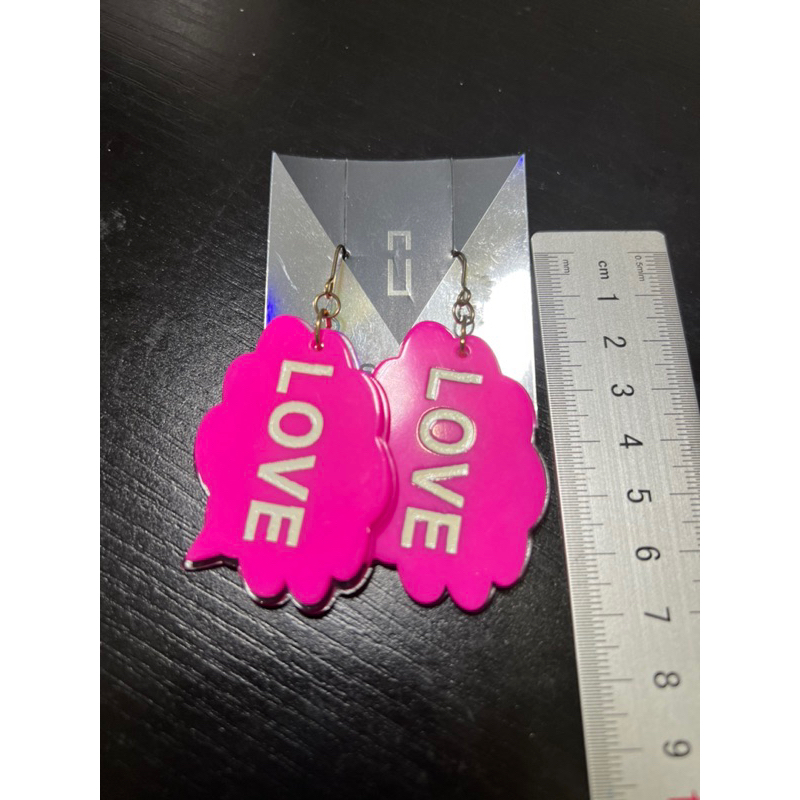 Bông tai nhiều kiểu