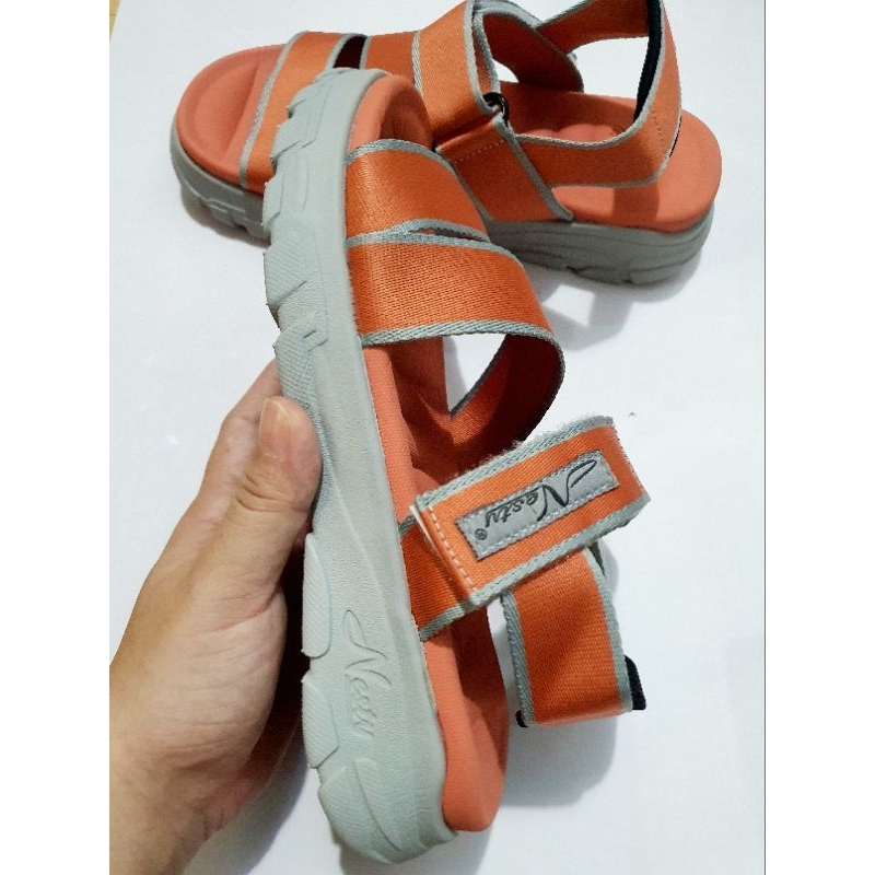 Sandals hàng nội địa quai dù cao 3.5 cm hàng xịn