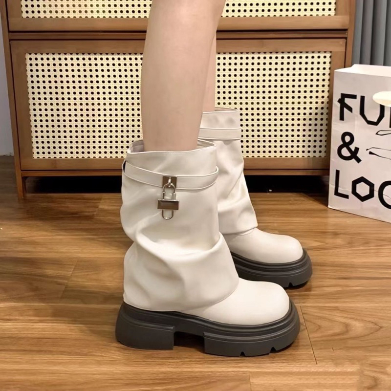 Boots da nhám cổ trùm phối khoá