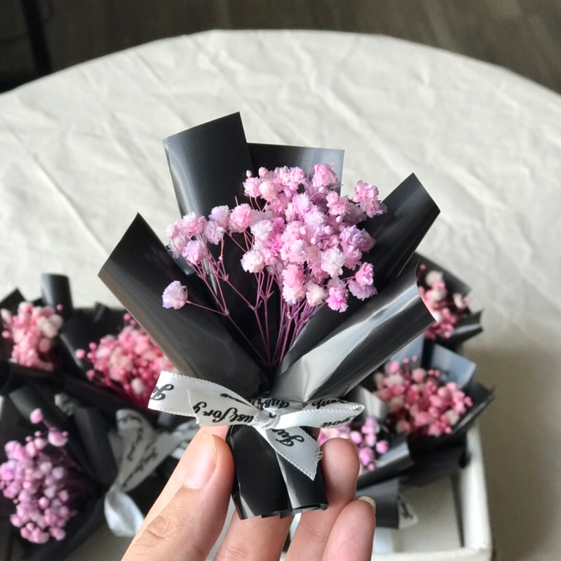 Bó hoa khô mini hoa baby size 10 trang trí bánh kem bỏ hộp quà tặng by Mihalen