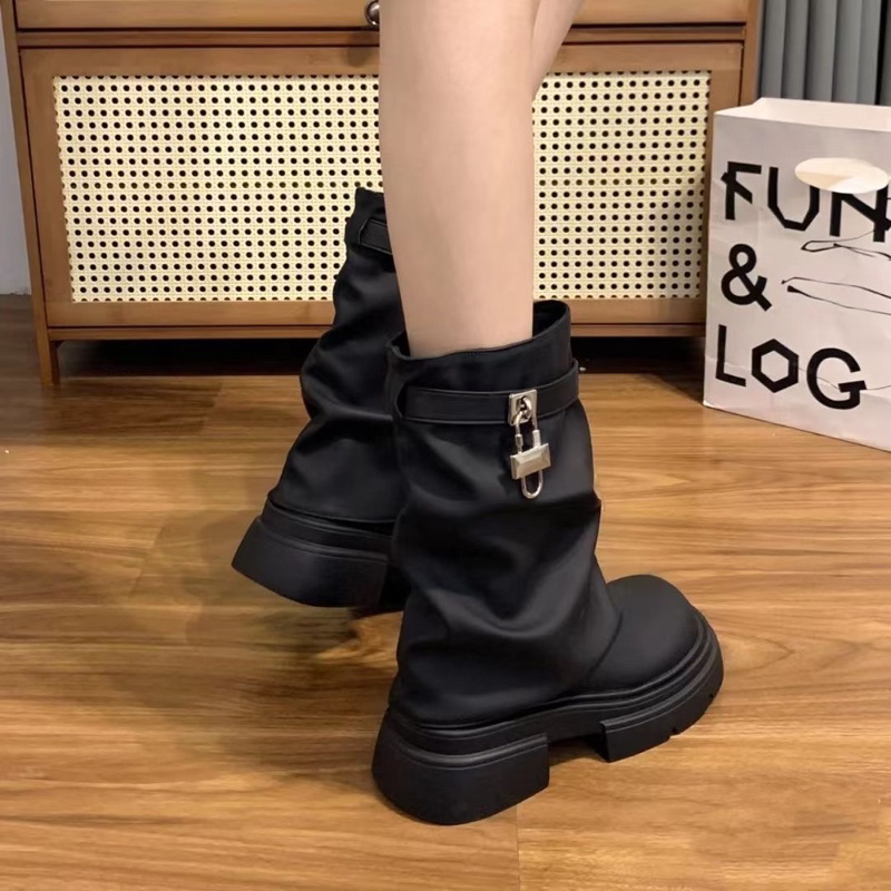 Boots da nhám cổ trùm phối khoá