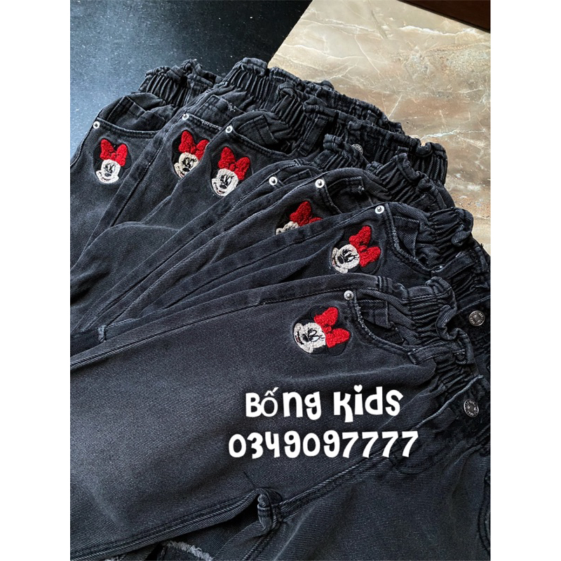 Quần Jean Suông Bé Gái Minnie Lật Gấu Đen Bạc ZR