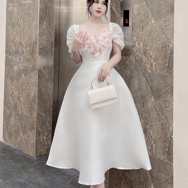 Váy Tapta Cánh Hoa Kết Tim Tay Tơ