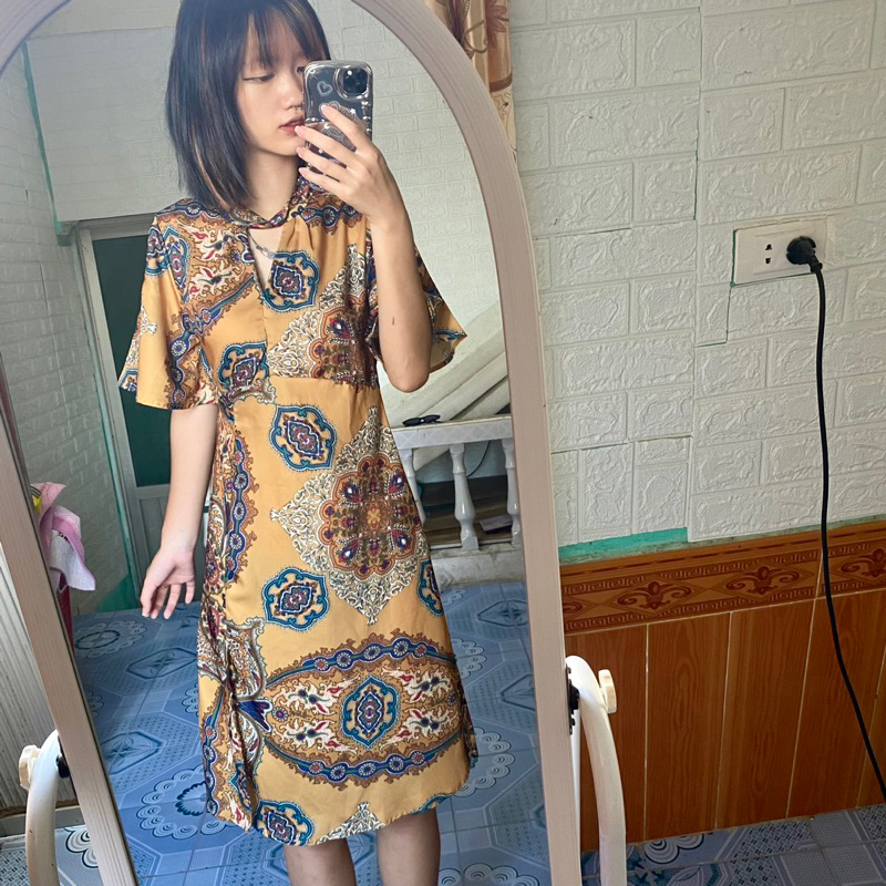 Váy Vàng hoạ tiết