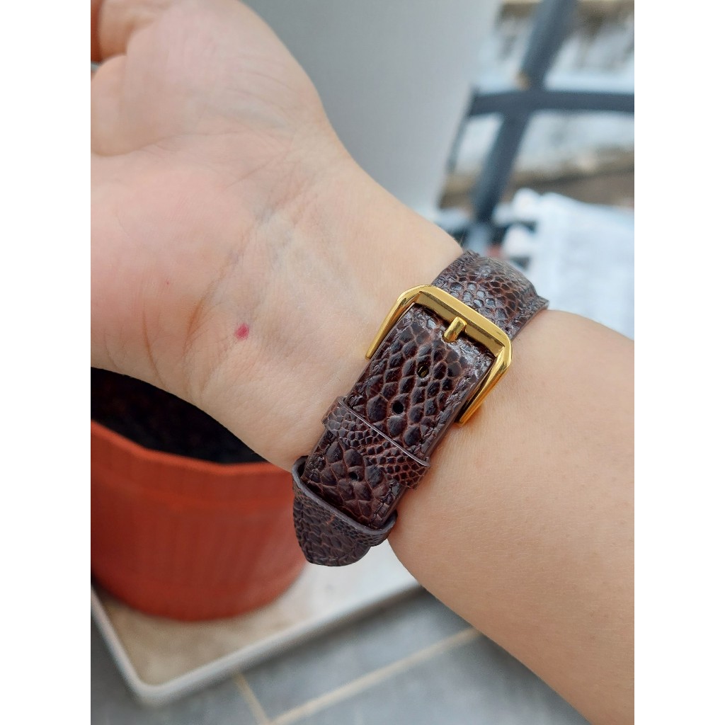 Đồng hồ nam Seiko mặt tank kính sapphire chạy pin hàng Si