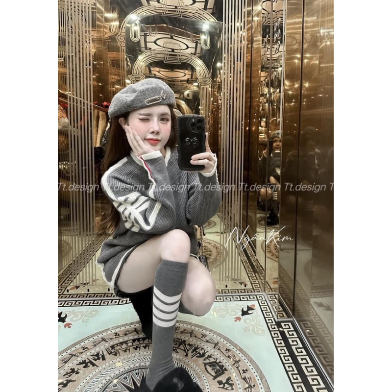 Áo Len Thom Phối Viền Kèm Tất