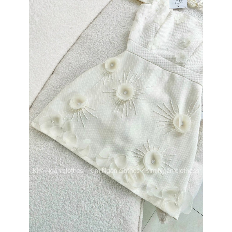 Đầm dạ thiết kế cổ vuông đính hoa tỉ mỉ dáng chữ A siêu đẹp