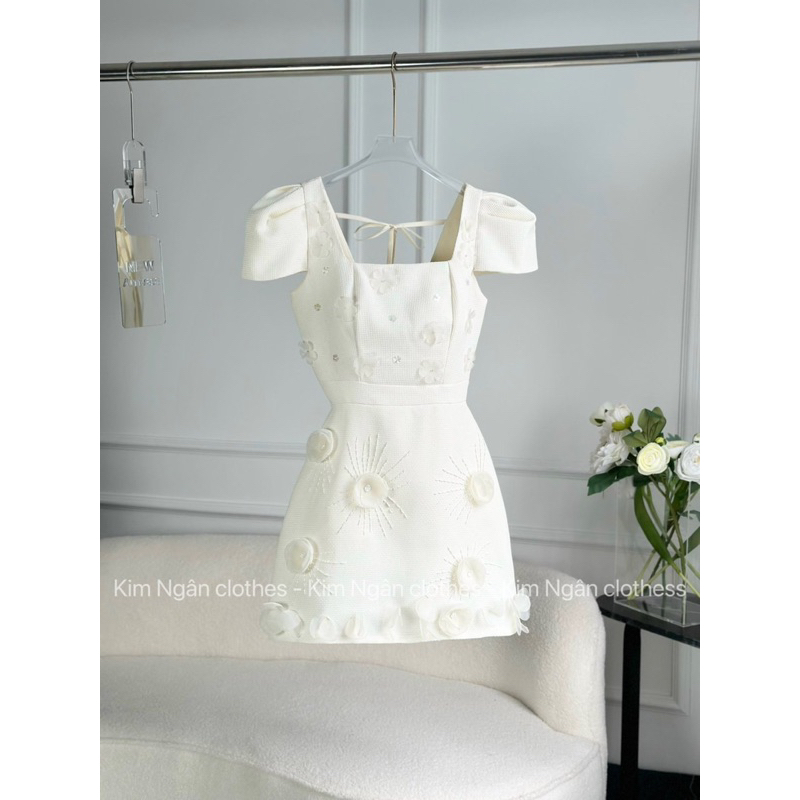 Đầm dạ thiết kế cổ vuông đính hoa tỉ mỉ dáng chữ A siêu đẹp