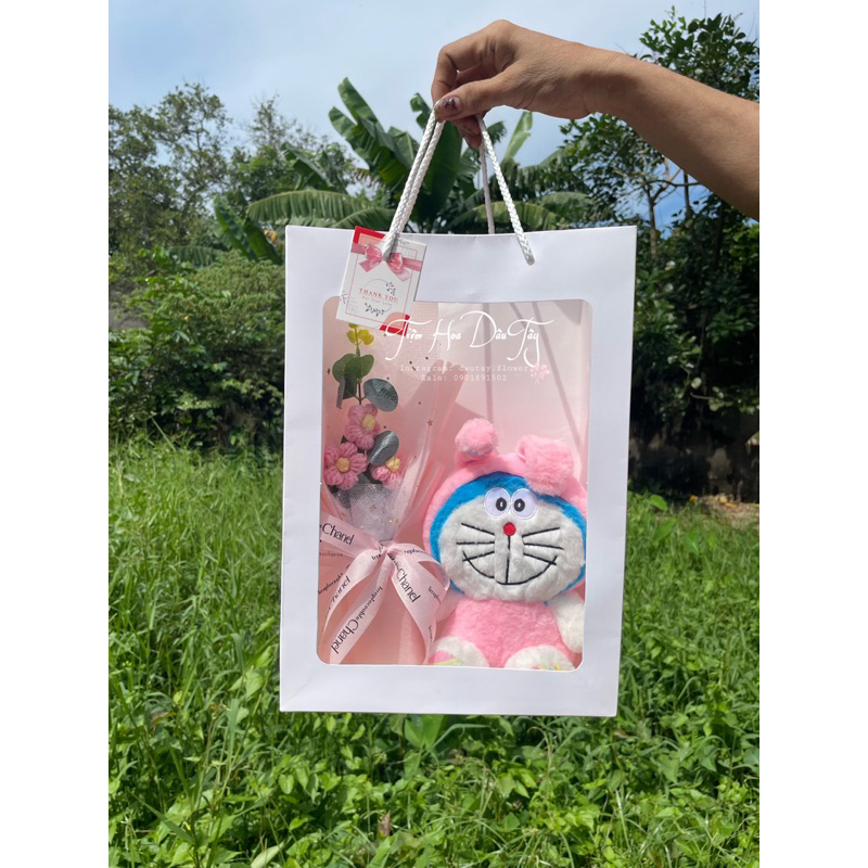 Set quà gấu dâu và hoa sáp cầu vồng  siêu dễ thương - ảnh thật shop chụp