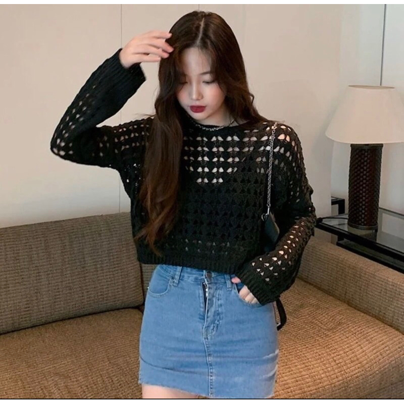 Áo Dệt Kim Khoét Lỗ Form Rộng Phối Áo Bra Có Mút Bên Trong