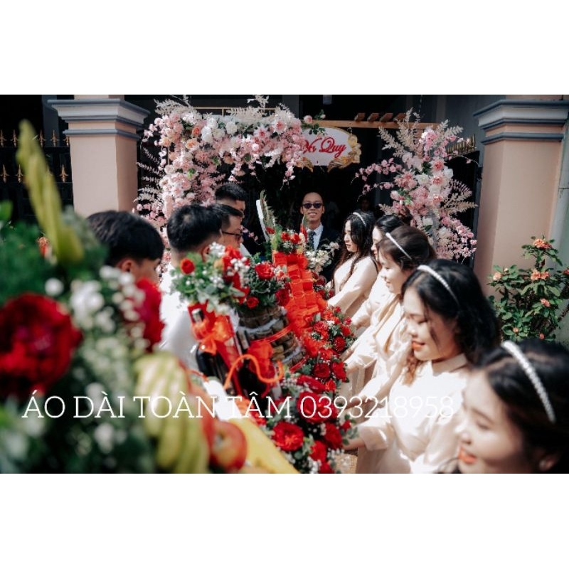 Cho thuê áo dài bưng quả 90k/bộ