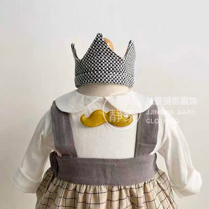 Set công tử kèm vương miện cho bé phong cách HQ qccc