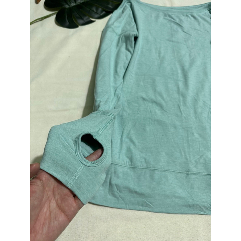 Áo Thể Thao Dài Tay G@P FiT Xỏ Ngón Tay