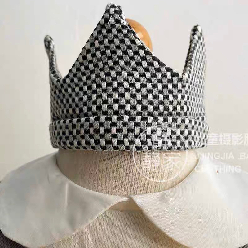 Set công tử kèm vương miện cho bé phong cách HQ qccc