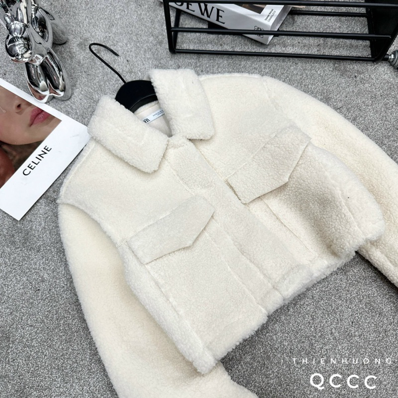 Áo khoác lông dáng croptop