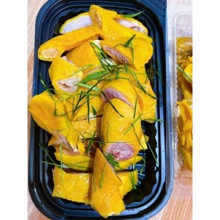 Khay nửa con Gà Ủ Muối Hoa Tiêu
