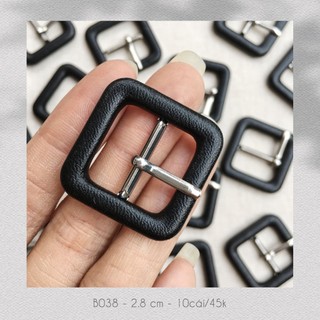 Set 10 nút áo B038, size 2.8cm 