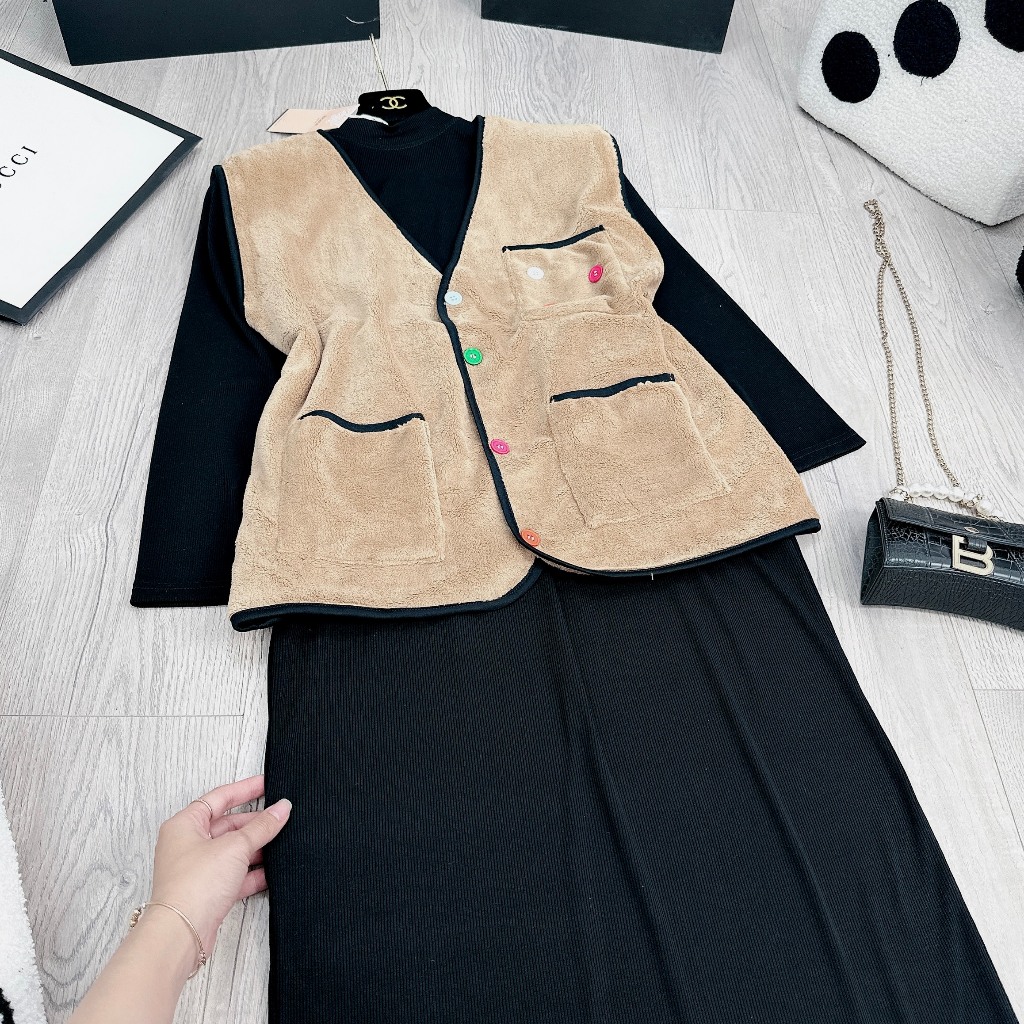 Set Bộ Đồ Nữ 3 Món Áo Body Đen Dài Tay Kèm Gile Lông 2 Mặt Nâu Cúc Màu Mix Chân Váy Dáng Dài Freesize