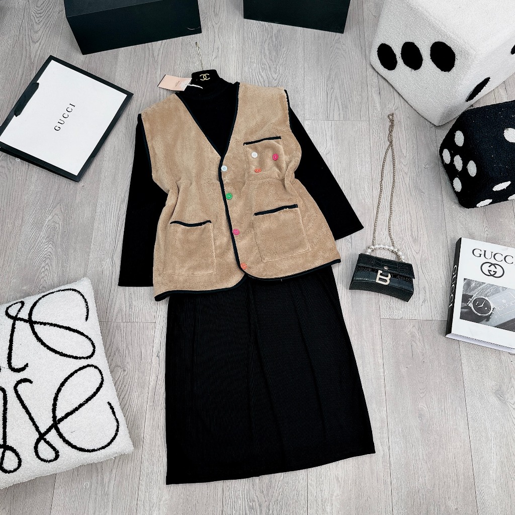 Set Bộ Đồ Nữ 3 Món Áo Body Đen Dài Tay Kèm Gile Lông 2 Mặt Nâu Cúc Màu Mix Chân Váy Dáng Dài Freesize