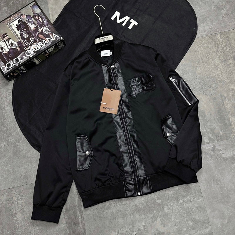 Áo khoác bomber gió nam nữ BBR thêu logo chữ B ngựa da ngực mix bụng nắp da phối túi khoá tay AK54P