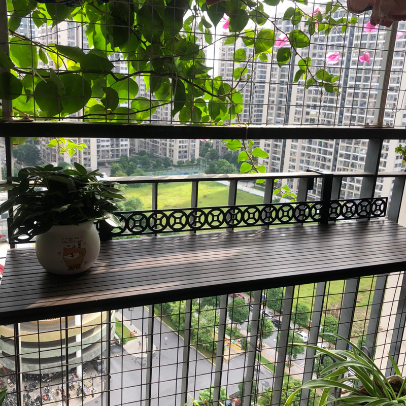 Bàn treo ban công gấp gọn không ngấm nước, chuyên dùng ngoài trời