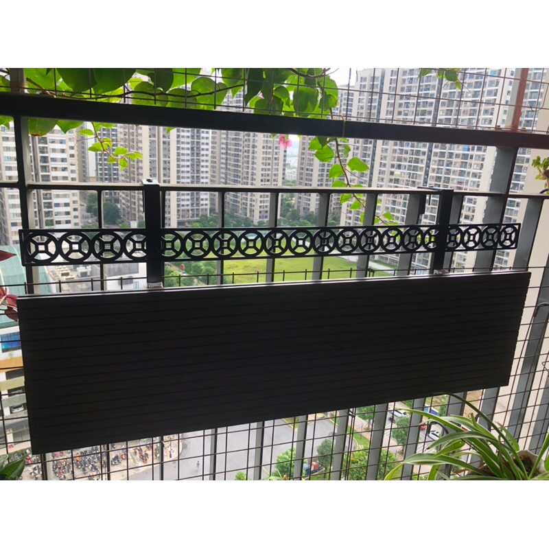 Bàn treo ban công gấp gọn không ngấm nước, chuyên dùng ngoài trời