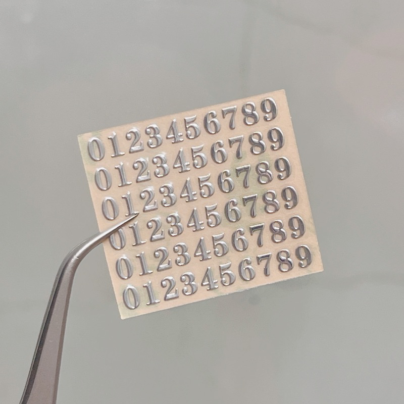 Sticker dán móng tay chữ cái ABCD và bảng số thứ tự kim loại màu Vàng & Bạc