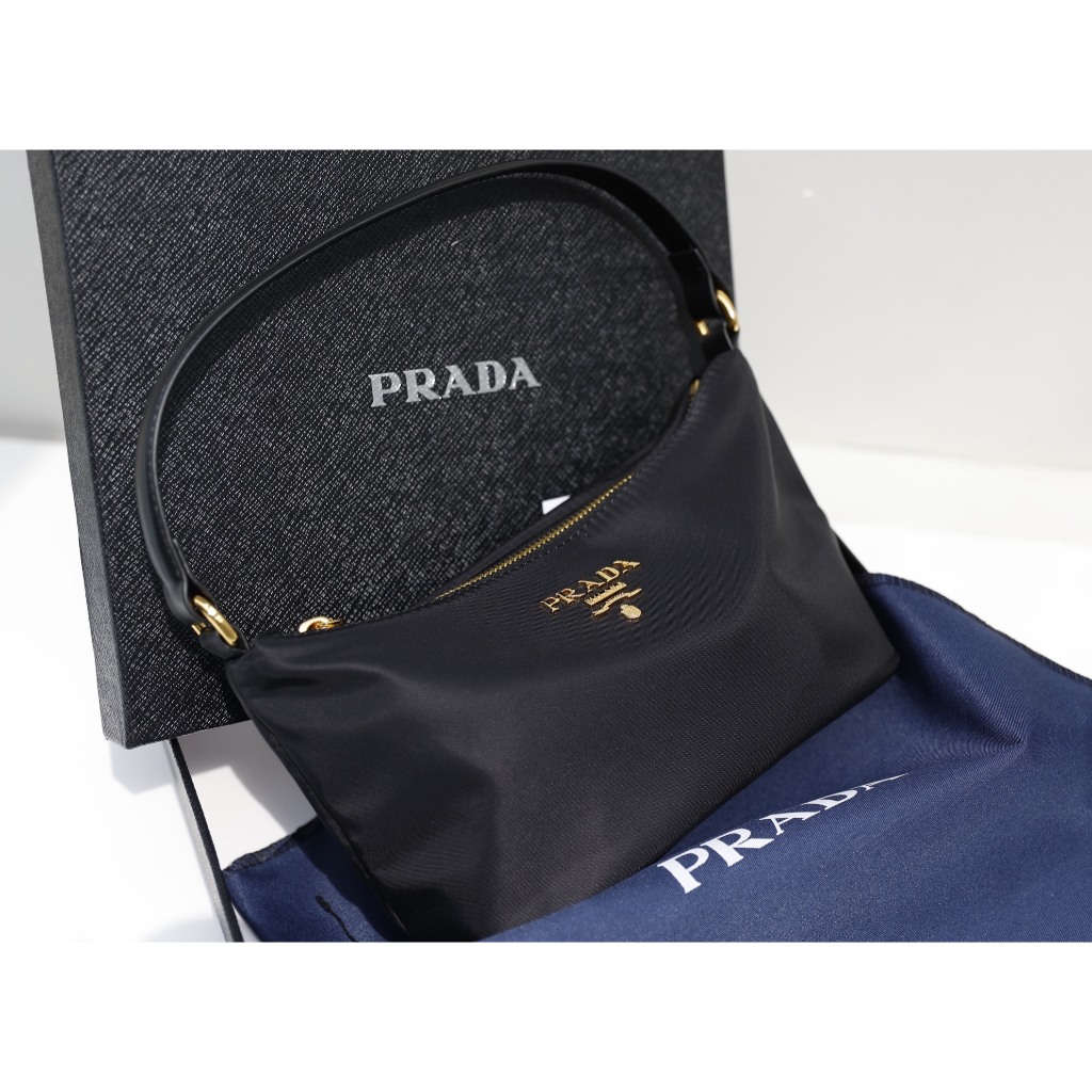 TÚI PRADA KẸP NÁCH SZ21