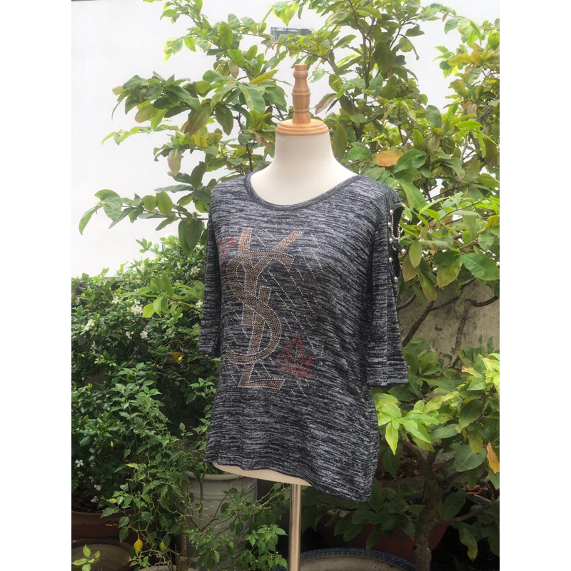 Áo thun kiểu đính hạt