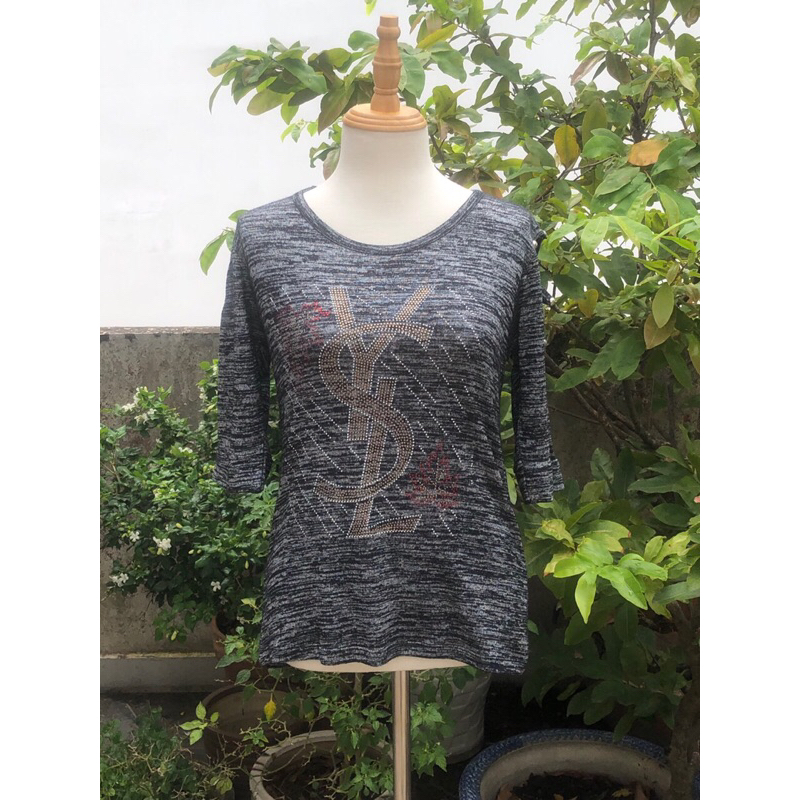 Áo thun kiểu đính hạt