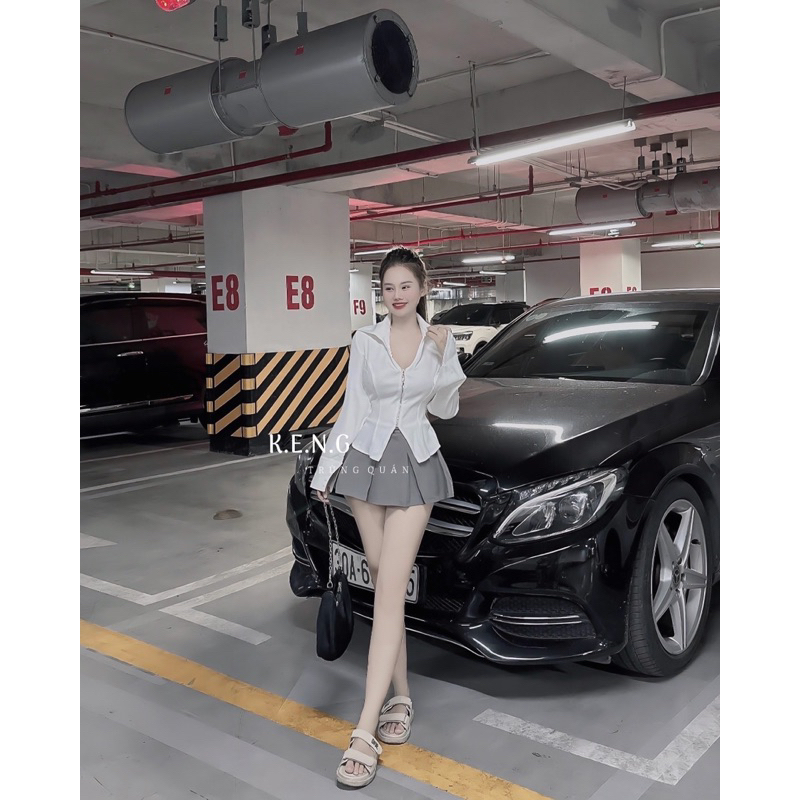 Set áo sơmi khoá đồng + chân váy xoè xếp ly