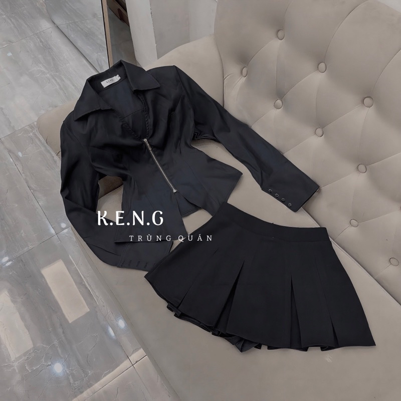 Set áo sơmi khoá đồng + chân váy xoè xếp ly