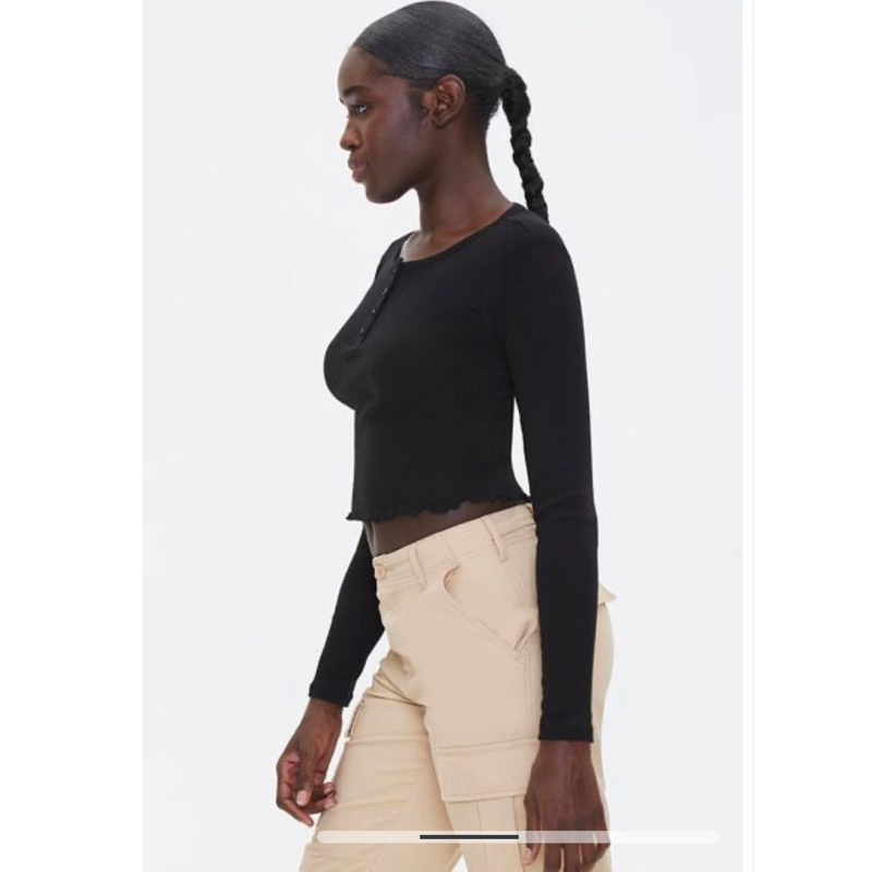 Áo crotop dài tay f21 .