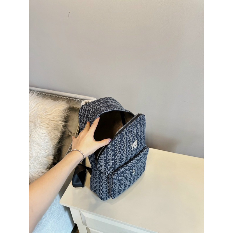 Balo  W A N G hót hit