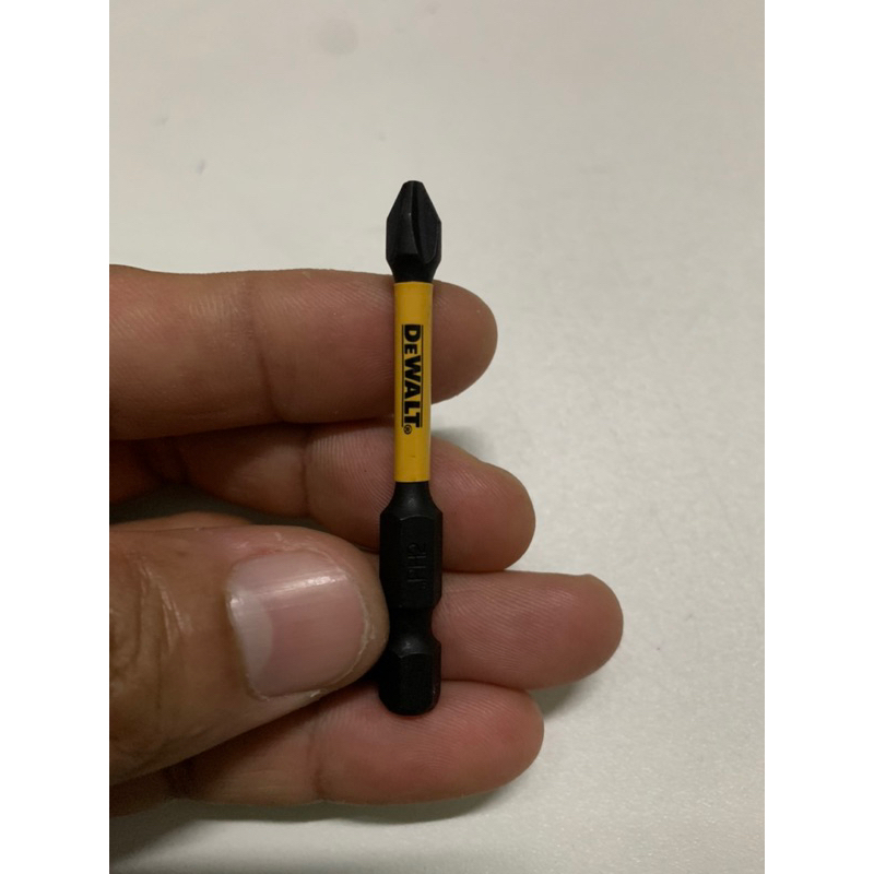 Đầu bắn tôn Dewalt đen dài 5cm , nam châm trợ từ mũi bắn vít Dewalt hàng bãi